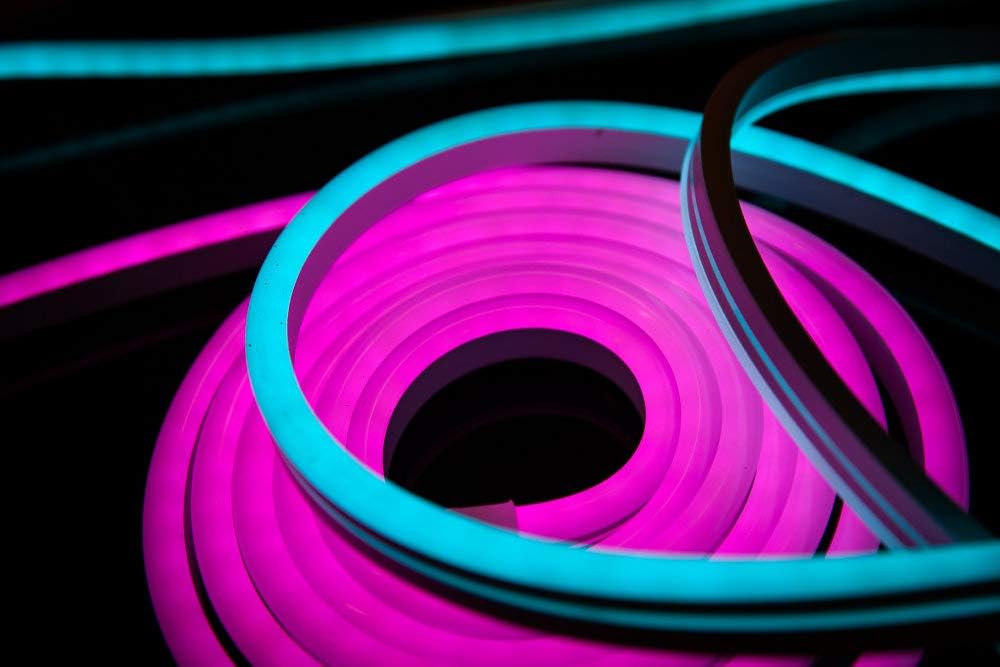 LEDVANCE Smart LED Ambiance Lightstrip with WiFi Technology for Outside (with EU-Plug) 5 Meter IP44 Flexible and Bendable Light Color Changeable(2700-6500K) RGB Colors Changeable IP44 SMART+ BT