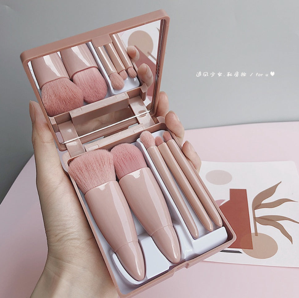 5Pcs Portable Small Makeup Brush Kit for Women - Cute Make Up Brushes Case - Perfect Gift for Face, Eye, Eyebrow, Blush, and Lip Gloss