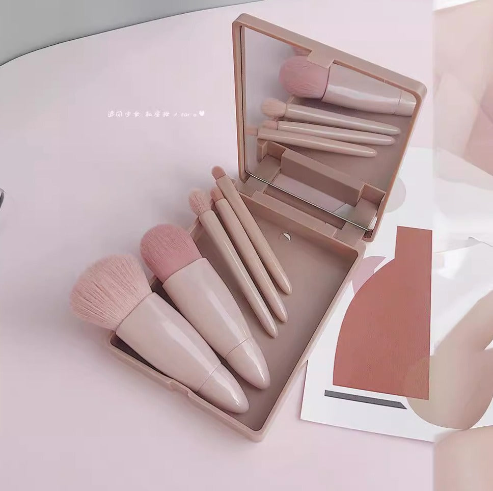 5Pcs Portable Small Makeup Brush Kit for Women - Cute Make Up Brushes Case - Perfect Gift for Face, Eye, Eyebrow, Blush, and Lip Gloss