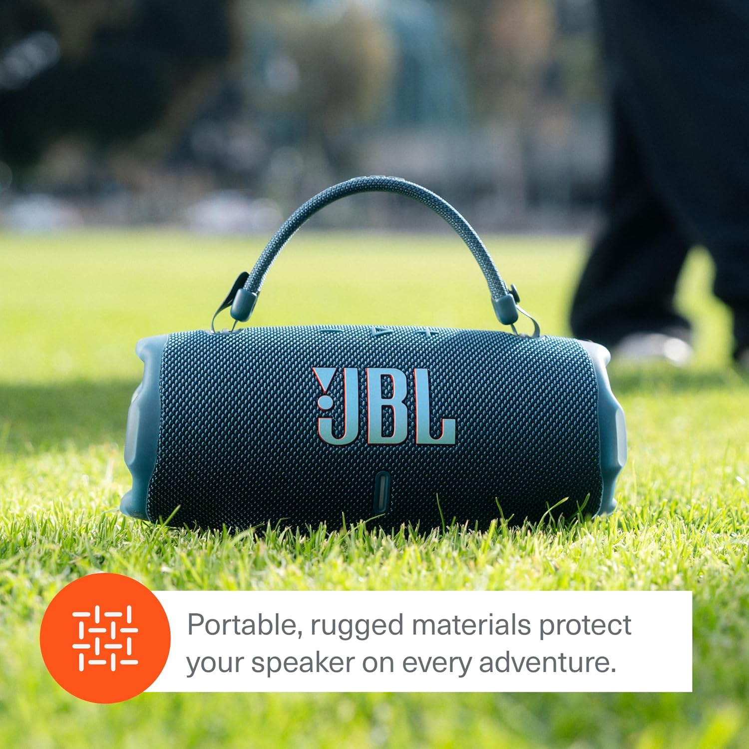 JBL Charge 6 (Black) + Bundle with USB-C Braided Cable