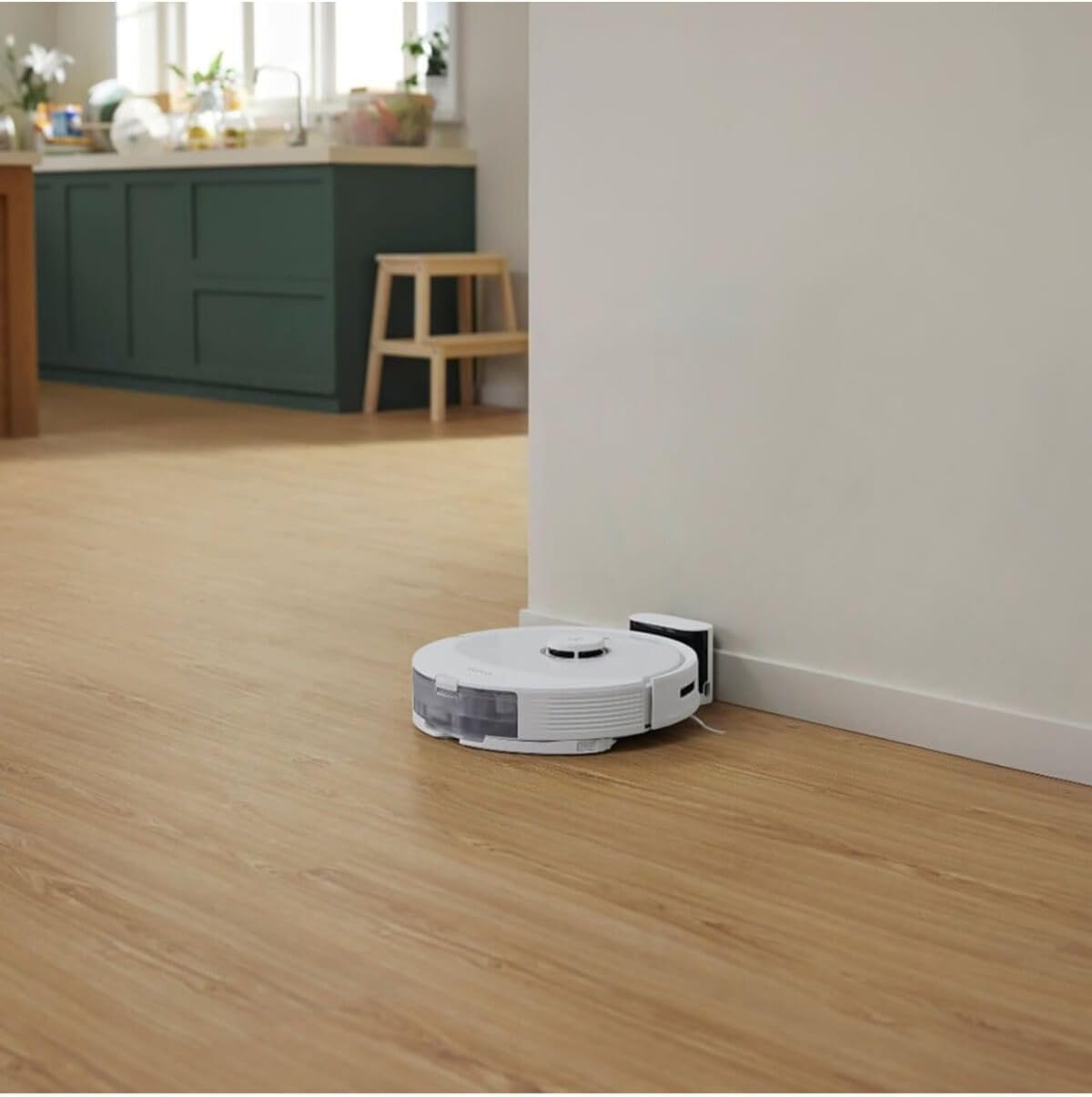 Roborock Q8 MAX Robotic Cleaner White