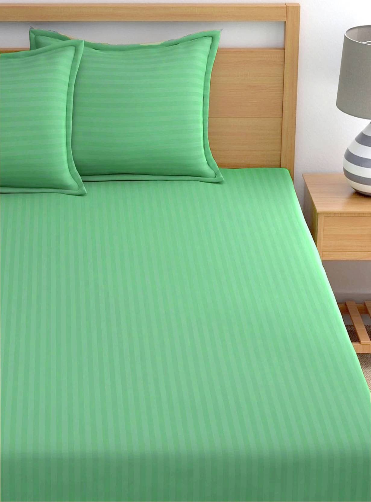 MAXQON Fitted Bed Sheet +2Pcs Pillow Covers, Double Size 120x200+15cm, Color Green