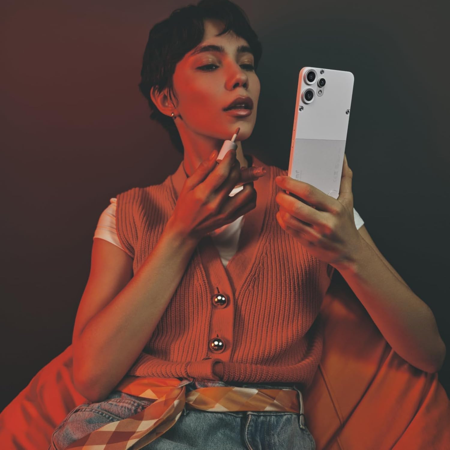 CMF Phone 2 Pro 8GB 256GB WHITE, MediaTek Dimensity 7300 Pro 5G, Dual SIM, AMOLED LTPS flexible, screen size 6.77", 1080 x 2392, Three cameras Back camera is 50+50+8MP, Front 16MP WHITE + Buds Pro